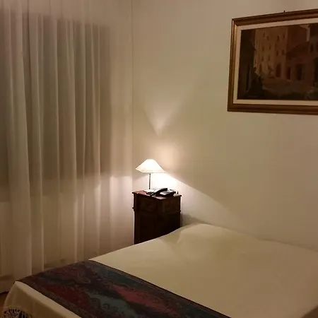 לינה וארוחת בוקר Le Tregge *